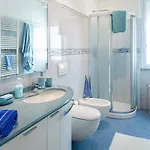Serena House * 莱万托