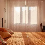 Serena House 公寓 *