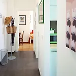 Serena House 莱万托