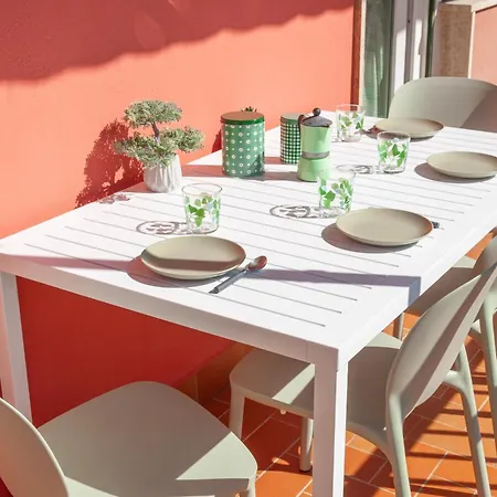 Serena House 아파트